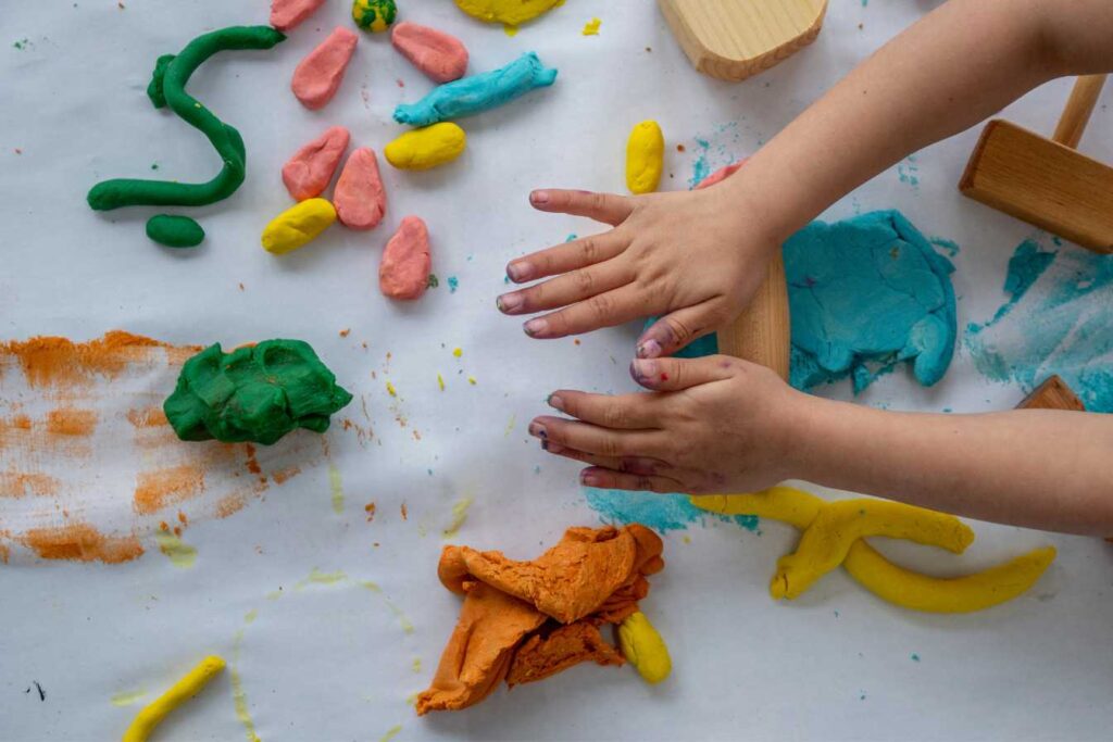 Comment faire de la pâte à modeler maison : Recette facile, non toxique